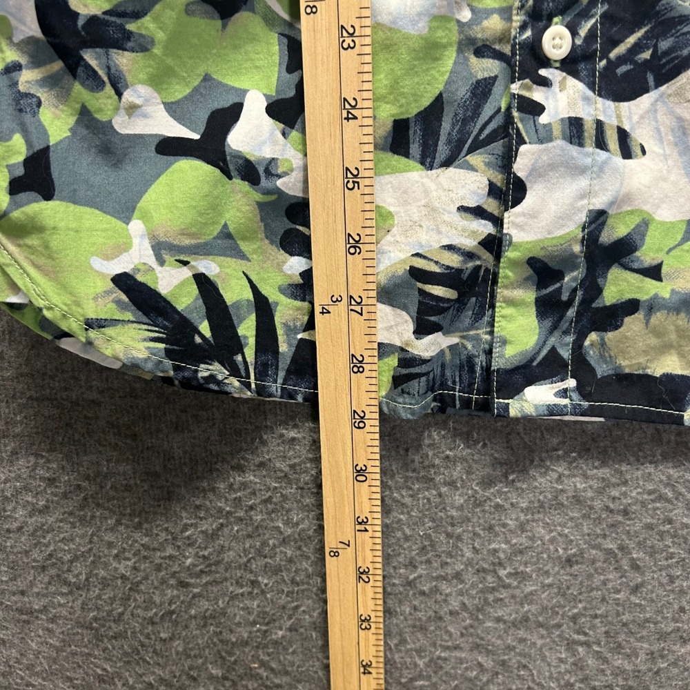 The North Face‎ Mens S Camo Tropical Print Short Sleeve Button Up Shirt NF0A55ND - Picture 9 of 9